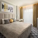 Mamaison Residence Izabella Budapest